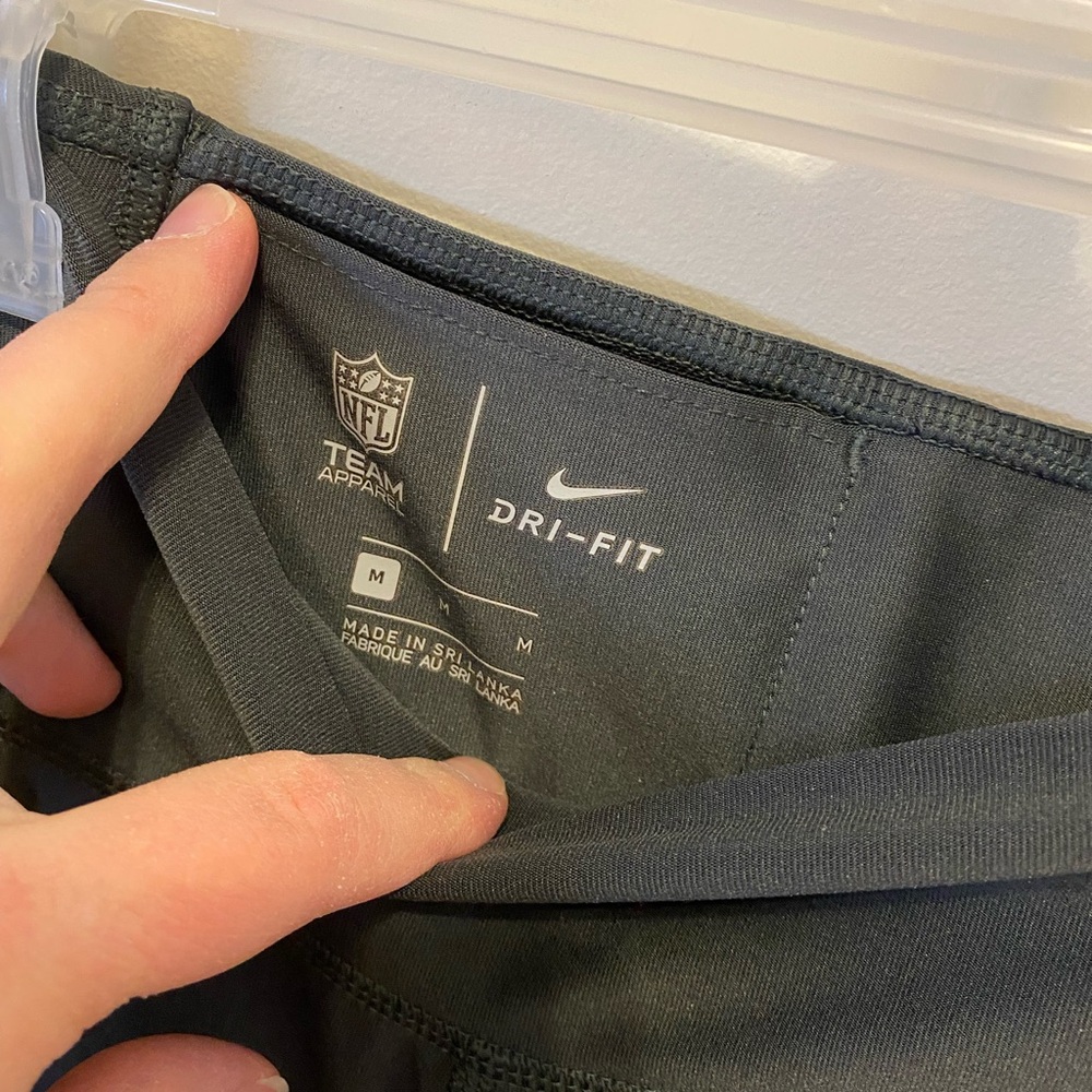 Nike Minnesota Vikings women’s leggings medium gray with decals - Picture 3 of 4